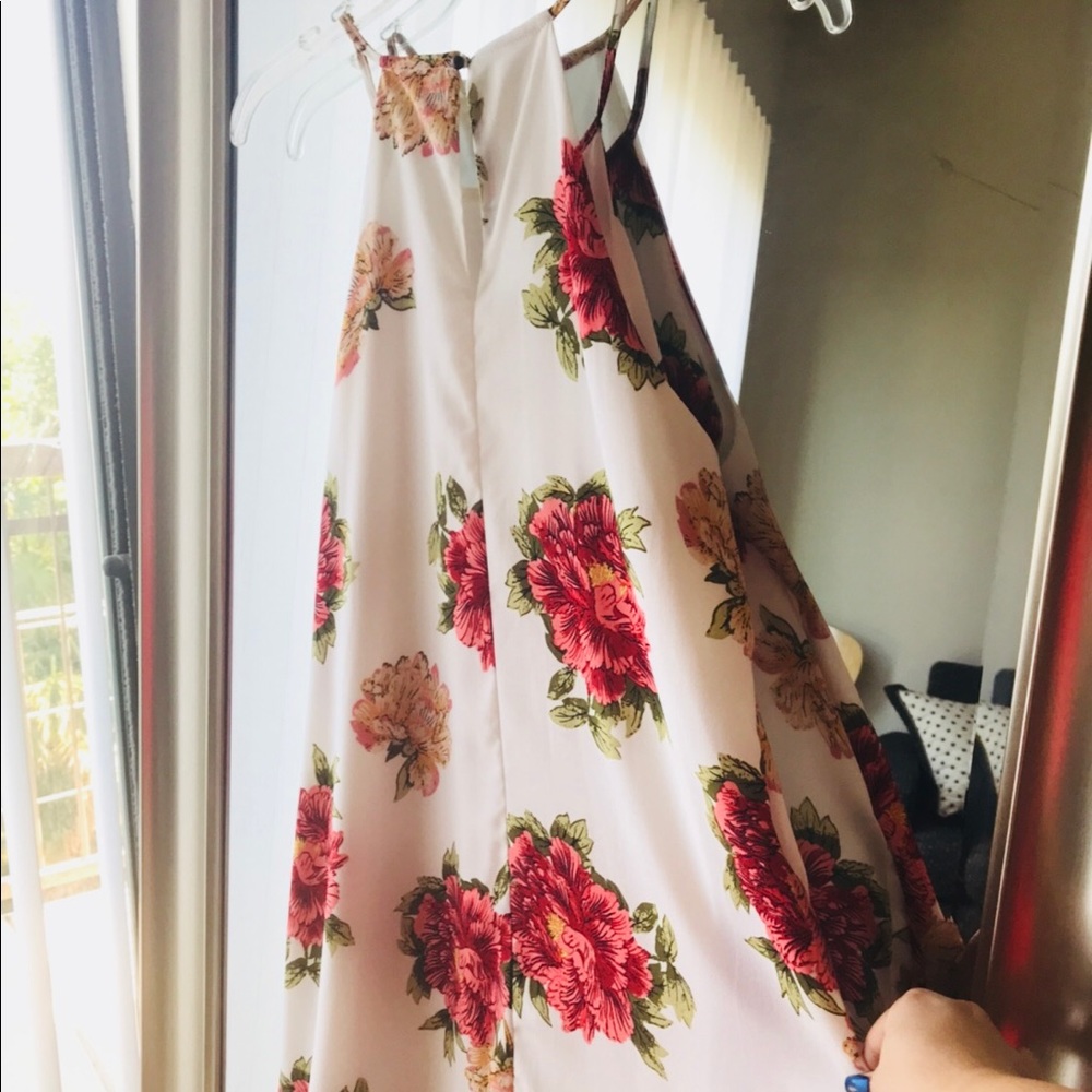 Brand new floral dress! Perfect condition.
